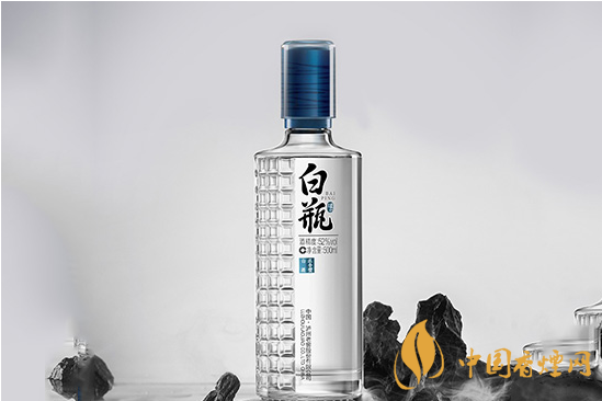 瀘州白瓶52度多少錢(qián)一瓶 瀘州白瓶52度價(jià)格表圖
